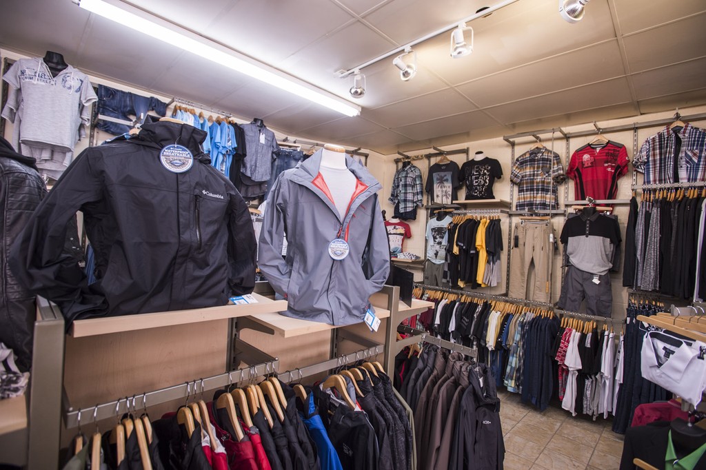 Vêtements pour Homme Surplus du Nord