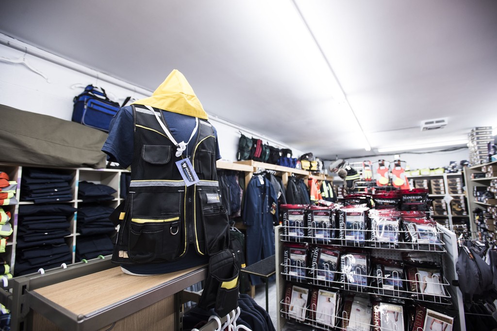 Magasin pour vetement de travail store